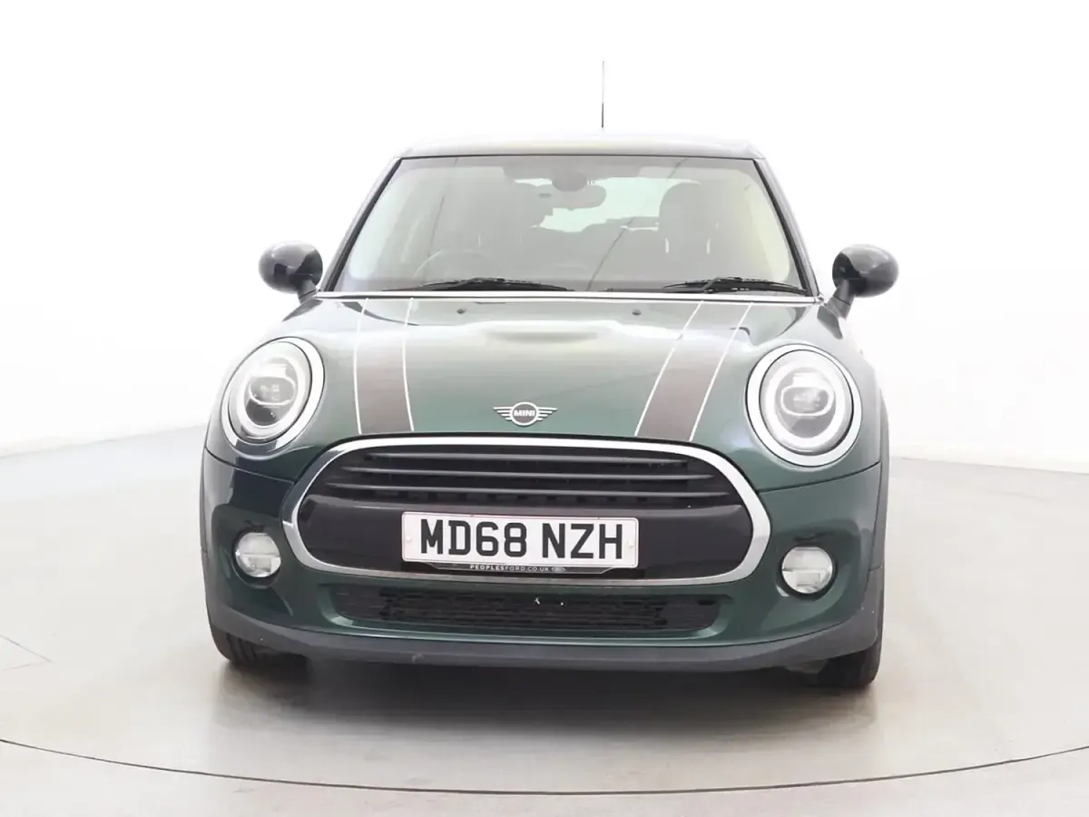 Używany Mini Cooper Classic 2019 Zielony Hatchback