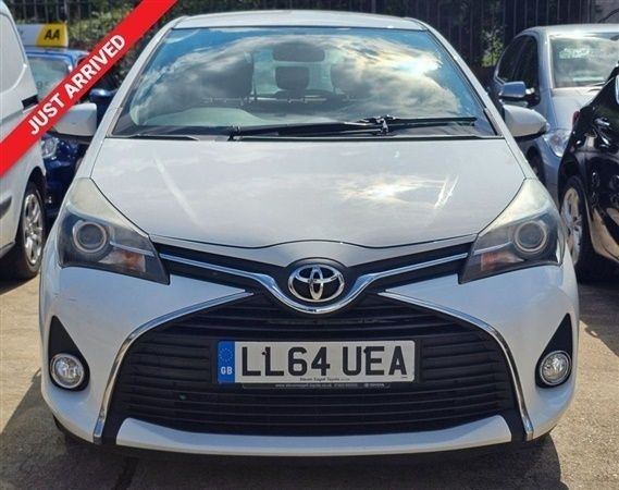 White Used 2014 Toyota Yaris Multidrive S Hatchback | £7,995 (Fair price) - Image 1/1