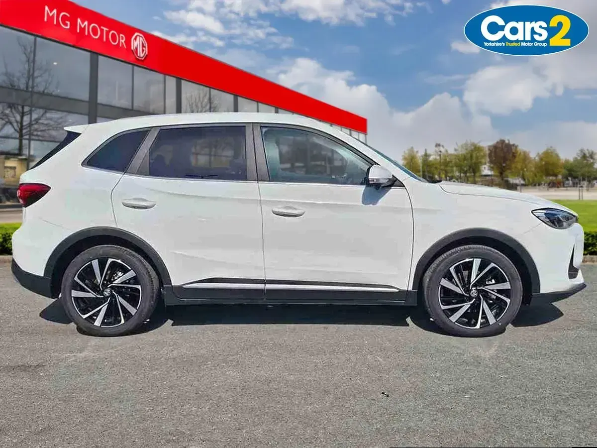 Used MG ZS Trophy 196 HP (144 kW) 2025 White SUV