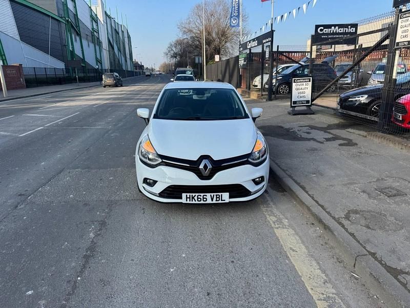 Used Renault Clio IV Dynamique 2016 White Estate