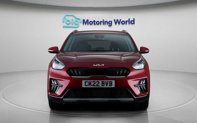 Used Kia Niro 141 HP (103 kW) 2022 Red SUV