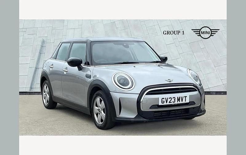 Used Mini Cooper Classic 136 HP (100 kW) 2023 Silver Hatchback