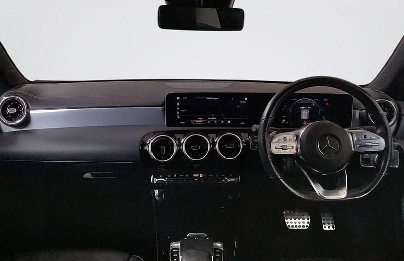 Used Mercedes CLA180 AMG line 136 HP (100 kW) 2019 White Sedan