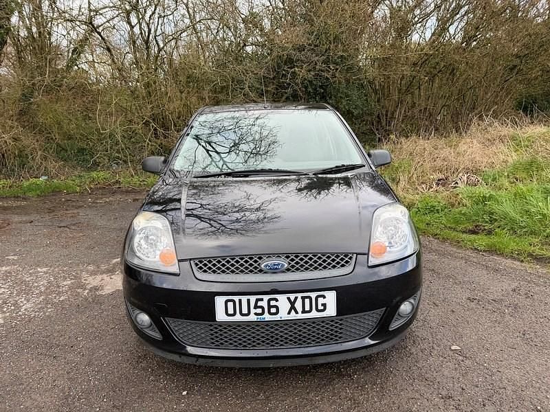 Used Ford Fiesta Zetec 79 HP (58 kW) 2006 Black Hatchback