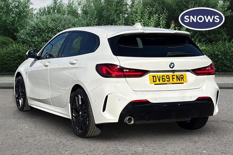 Used BMW 118 M Sport 140 HP (102 kW) 2019 White Hatchback