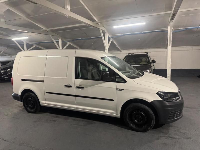 White Used 2016 VW Caddy Maxi Startline MPV | £8,000 (Good price) - Image 1/4