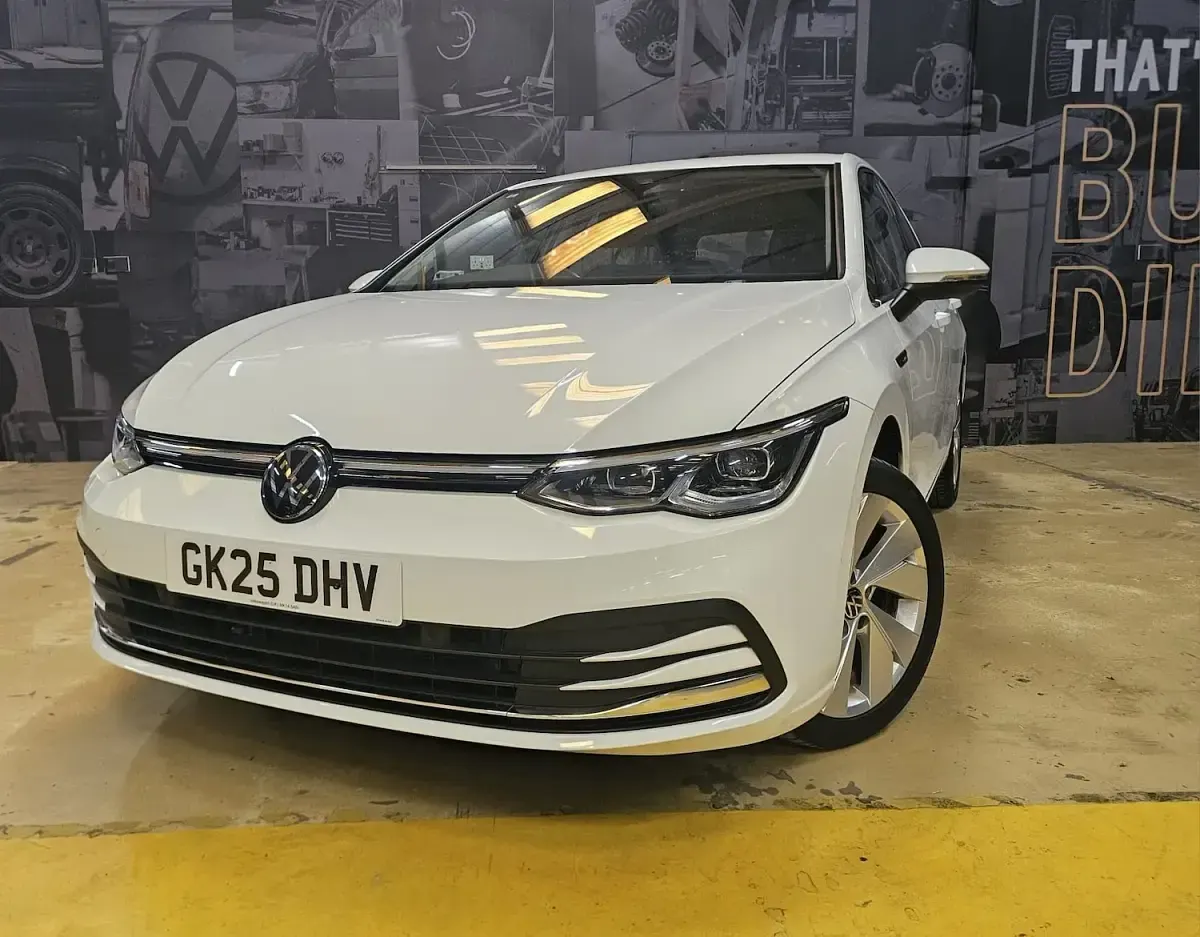 Used VW Golf VIII Style 130 HP (95 kW) 2025 White Hatchback
