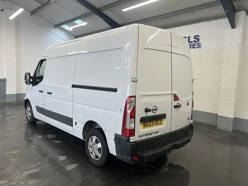 Used Nissan Interstar Acenta 135 HP (99 kW) 2023 White Van