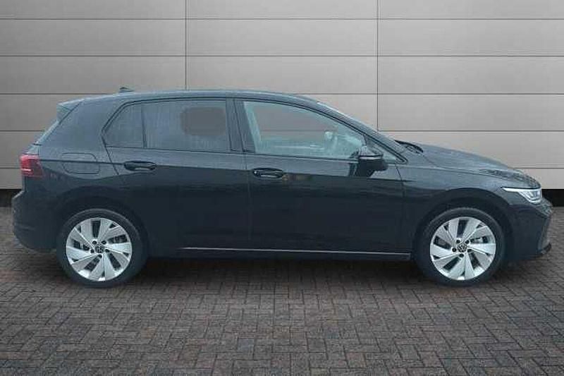 Used VW Golf VIII 200 HP (147 kW) 2025