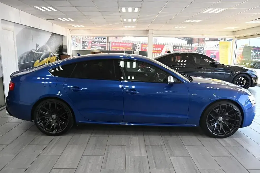 Used Audi A5 Black Edition 272 HP (200 kW) 2016 Blue Coupe