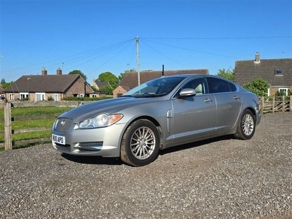 Gold Used 2010 Jaguar XF Luxury Sedan | £4,295 (Fair price) - Image 1/1