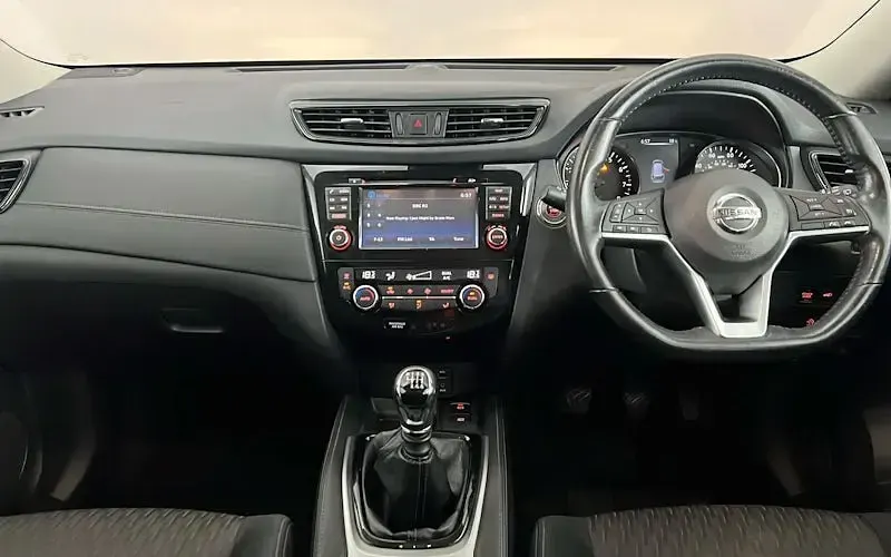 Used Nissan X-Trail N-Connecta 163 HP (119 kW) 2018 Red SUV