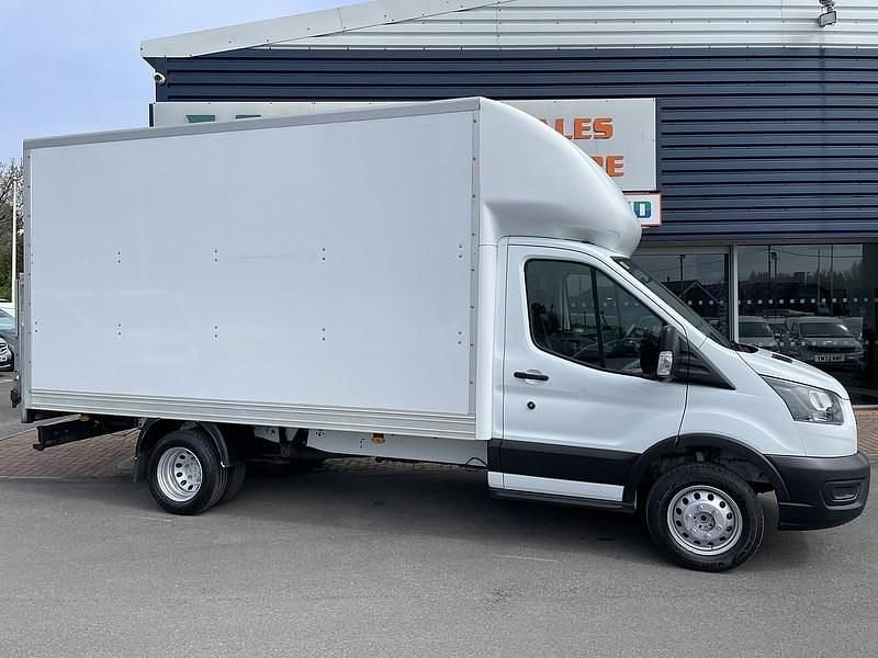 Usado Ford Transit S 130 HP (95 kW) 2021 Branco Cabrios