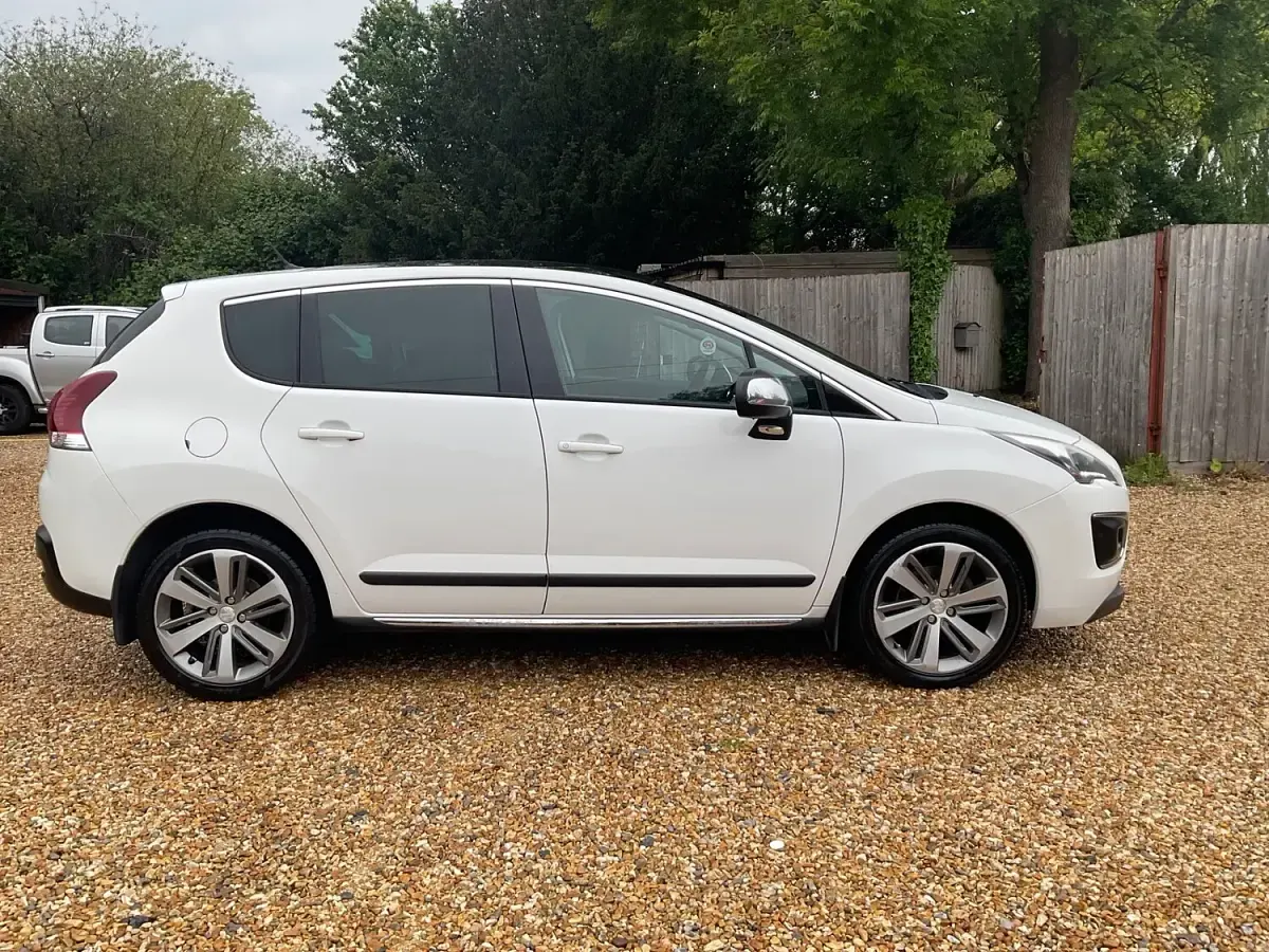 Käytetty Peugeot 3008 Allure 2015 Valkoinen Farmari