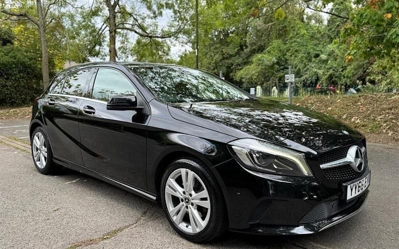 Used 2018 Mercedes A200 Premium Hatchback | £9,995 (Good price) - Image 1/3