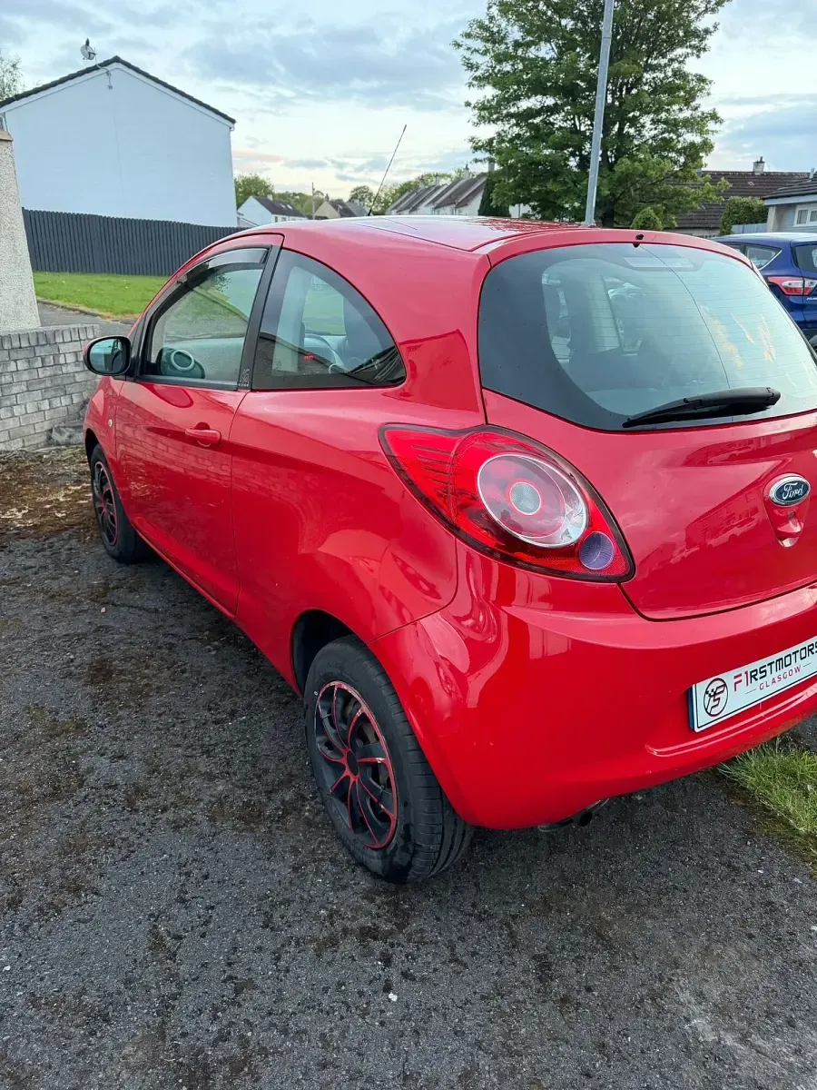 Used Ford Ka 69 HP (50 kW) 2013 Red Hatchback