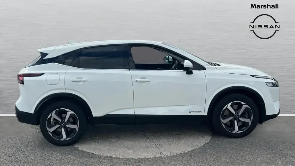 Used Nissan Qashqai N-Connecta 190 HP (139 kW) 2022 White SUV