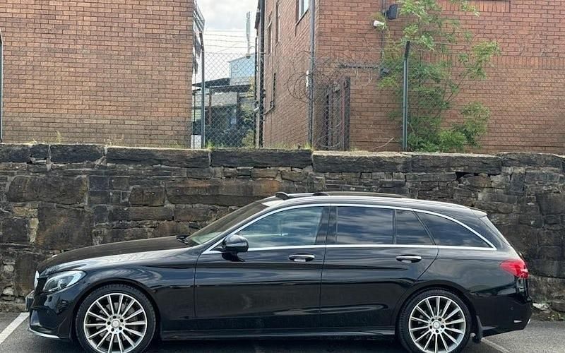 Used Mercedes C250 AMG Line Premium Plus 204 HP (150 kW) 2016 Estate