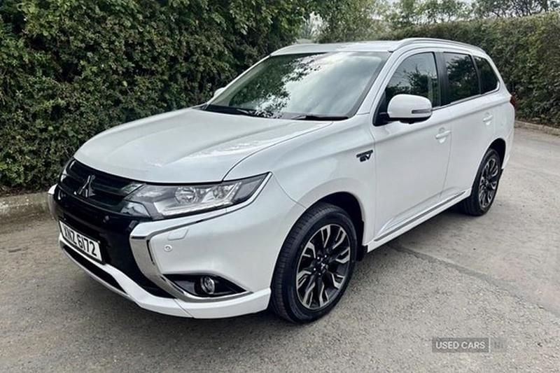 Used 2018 Mitsubishi Outlander P-HEV | £12,995 (Fair price) - Image 1/1