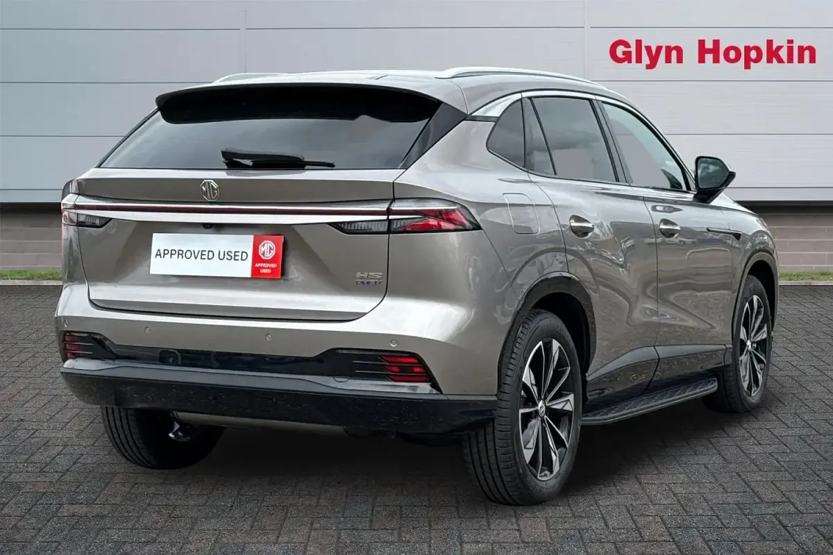 New MG HS SE 299 HP (219 kW) 2025 Silver SUV