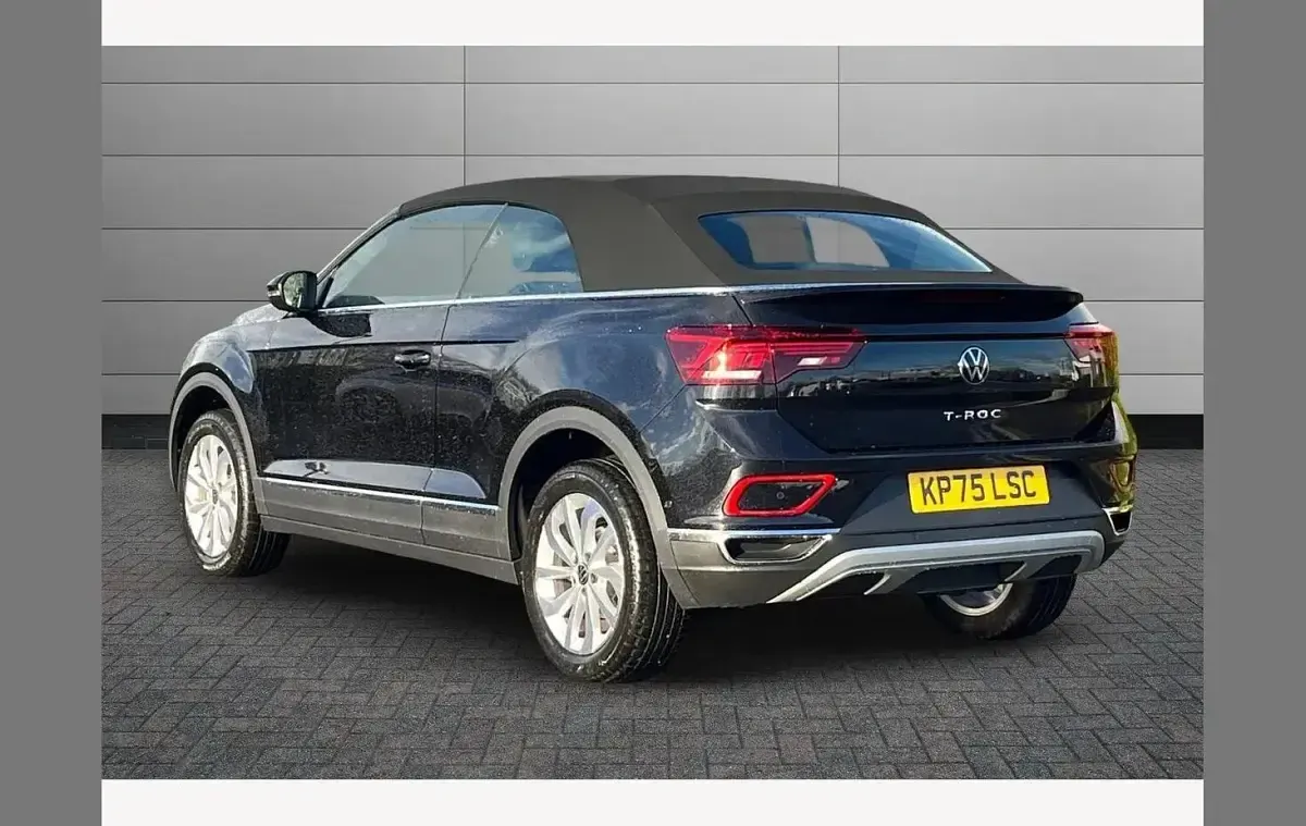 Ny VW T-Roc Cabriolet Style 150 HK (110 kW) 2025 Svart Cab