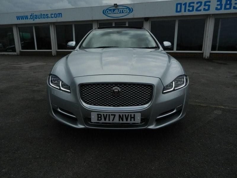 Used Jaguar XJ Portfolio 340 HP (250 kW) 2017 Silver Sedan