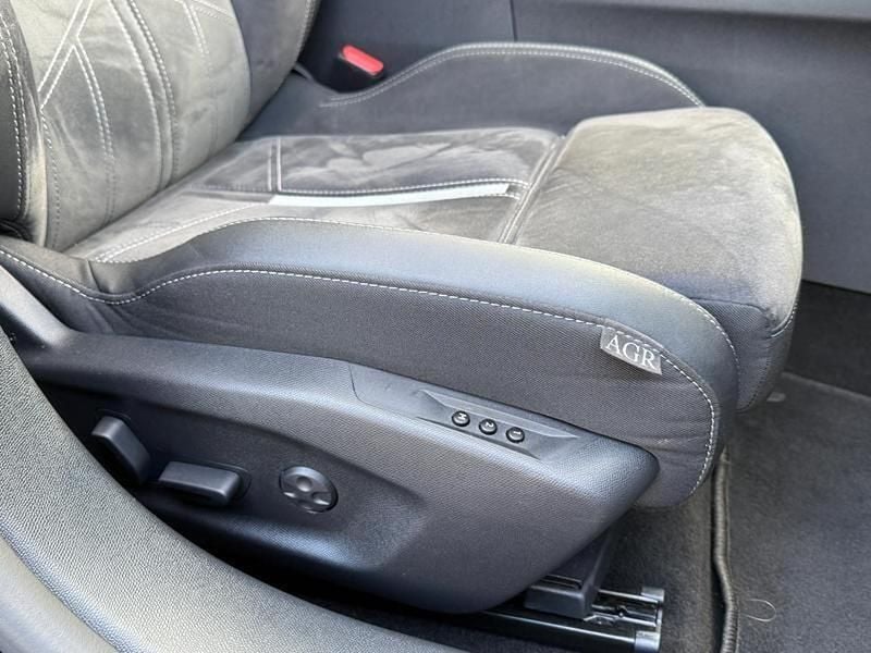 Used Vauxhall Astra GSe 222 HP (163 kW) 2024 Black Estate