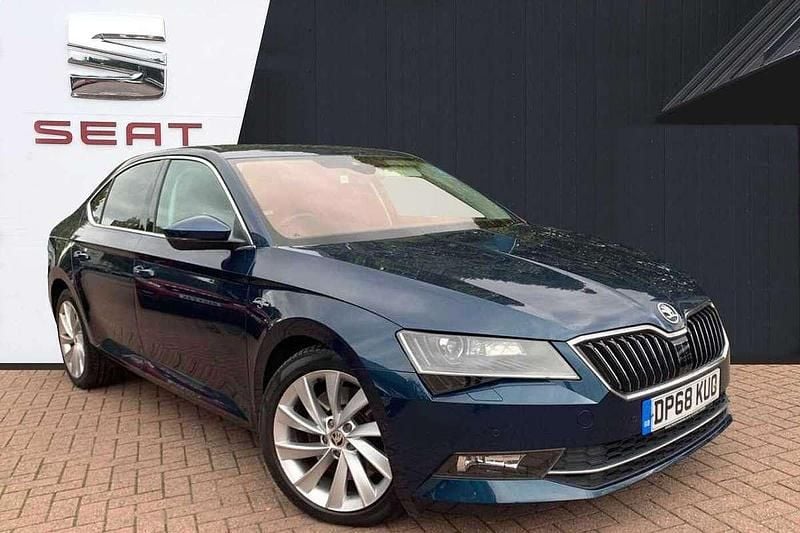 Blue Used 2018 Skoda Superb Hatchback | £19,000 (Fair price) - Image 1/4
