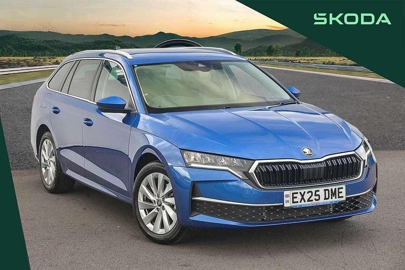Race blue metallic Used 2025 Skoda Octavia SE L Estate | £29,995 - Image 1/4