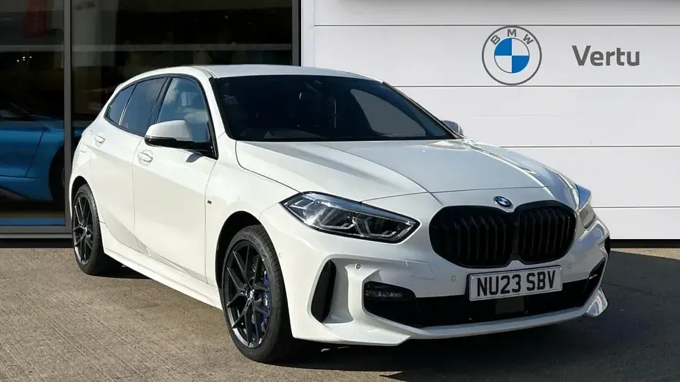 Usado BMW 118 M Sport 136 HP (100 kW) 2023 Citadino