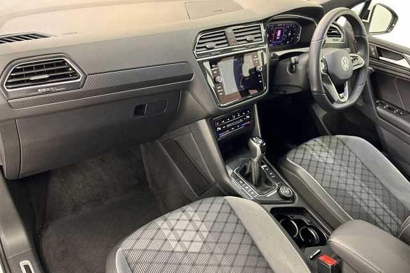 Used VW Tiguan R-line 200 HP (147 kW) 2021 Pure white SUV