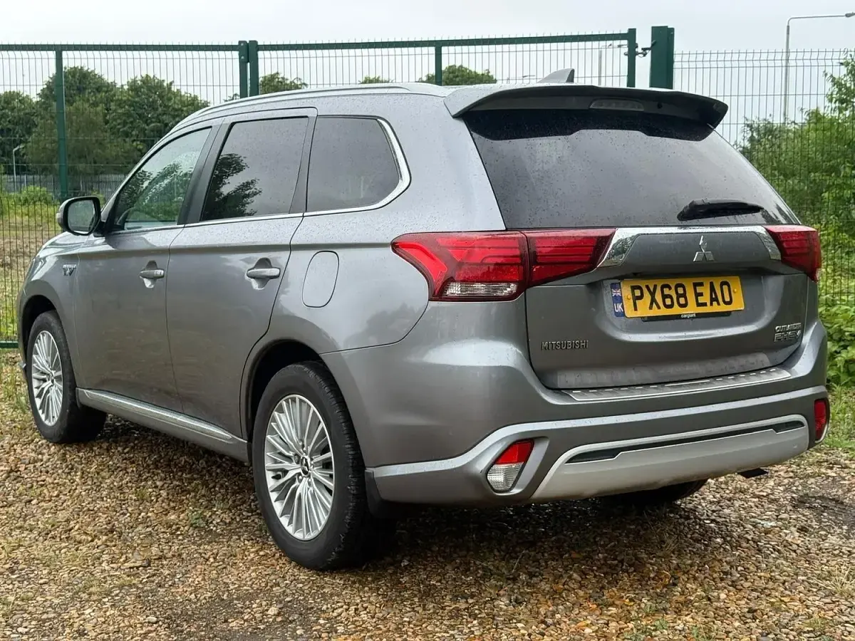 Used Mitsubishi Outlander P-HEV 2018 Grey Estate