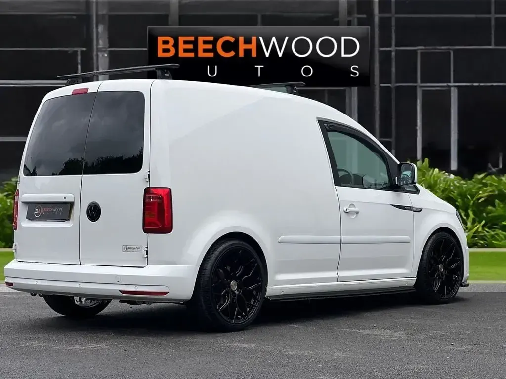 Used VW Caddy Trendline 150 HP (110 kW) 2016 White MPV