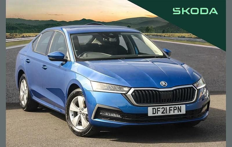 Used Skoda Octavia SE First Edition 150 HP (110 kW) 2021 Race blue metallic Hatchback