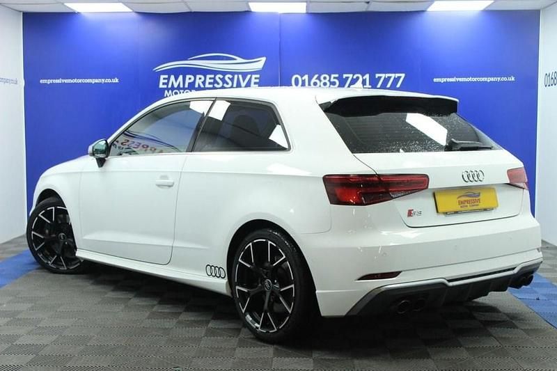 Used Audi S3 Sportback Comfort 310 HP (228 kW) 2017 White Hatchback