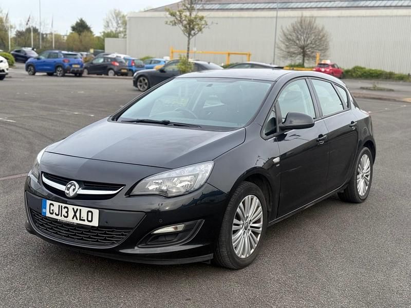 Gebraucht Vauxhall Astra 2013 Schwarz Kleinwagen