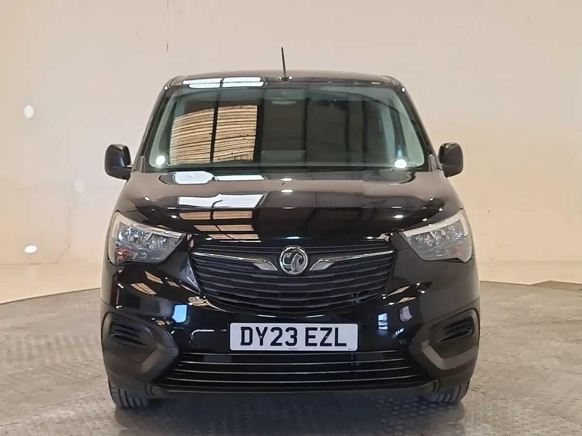 Used Vauxhall Combo 100 HP (73 kW) 2023 Black MPV