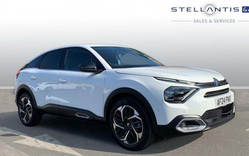 White Used 2024 Citroën C4 PureTech Hatchback | £16,189 (Fair price) - Image 1/4