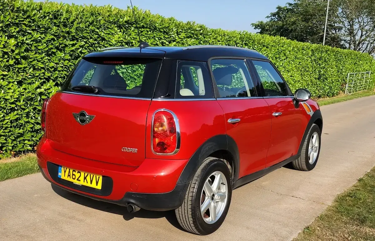 Used Mini Cooper 2013 Red Hatchback