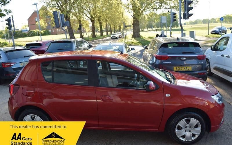 Begagnad Dacia Sandero Lauréate 90 HK (66 kW) 2018 Halvkombi