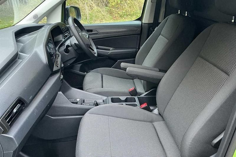 Used VW Caddy Pro 122 HP (89 kW) 2025 Green MPV