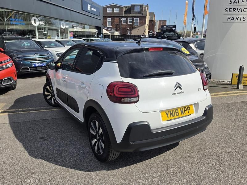 Used Citroën C3 Flair 108 HP (79 kW) 2018 White Hatchback