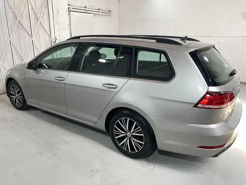 Used VW Golf VII SE 130 HP (95 kW) 2018 Silver Estate