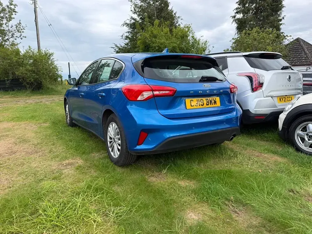 Used Ford Focus Titanium 125 HP (91 kW) 2019 Blue Hatchback