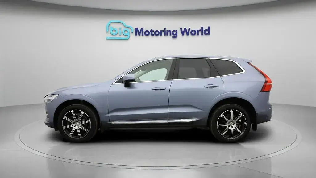 Used Volvo XC60 Inscription 235 HP (172 kW) 2019 Blue SUV