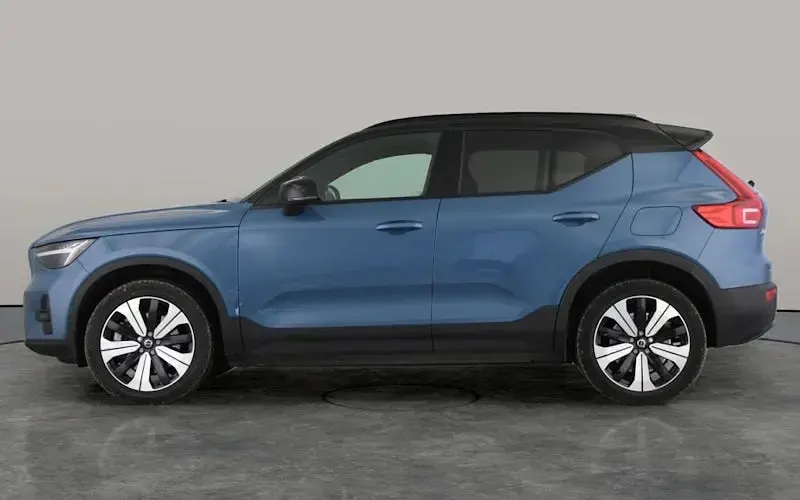 Used Volvo XC40 Plus 169 kW (231 HP) 2023 Blue SUV