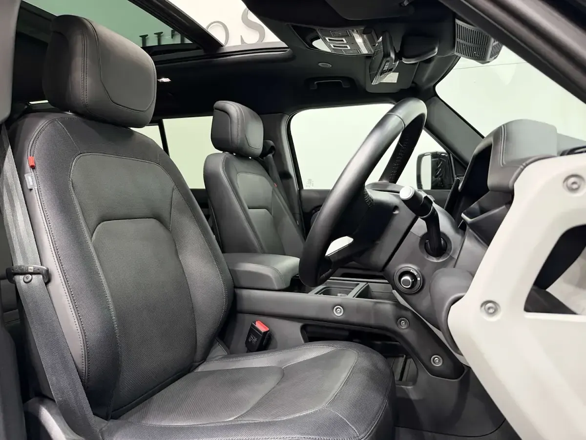 Used Land Rover Defender HSE Dynamic 2023 Black SUV