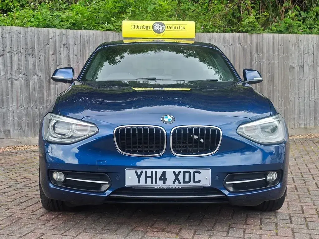 Używany BMW 118 Sport Line 2014 Niebieski Hatchback