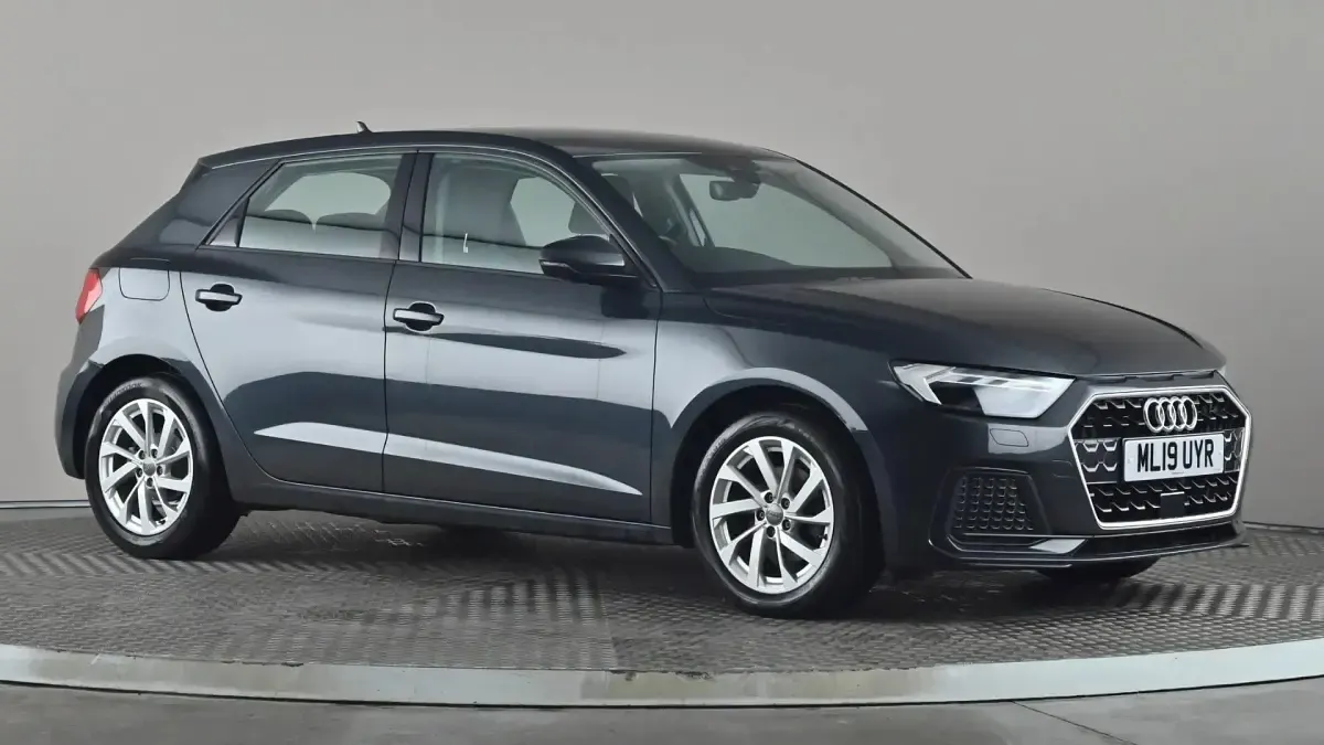 Usado Audi A1 Sport 150 HP (110 kW) 2019 Cinzento SUV