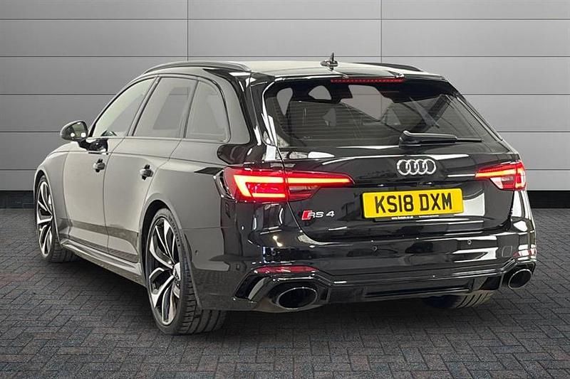 Used Audi RS4 Design 450 HP (330 kW) 2018 Black Estate